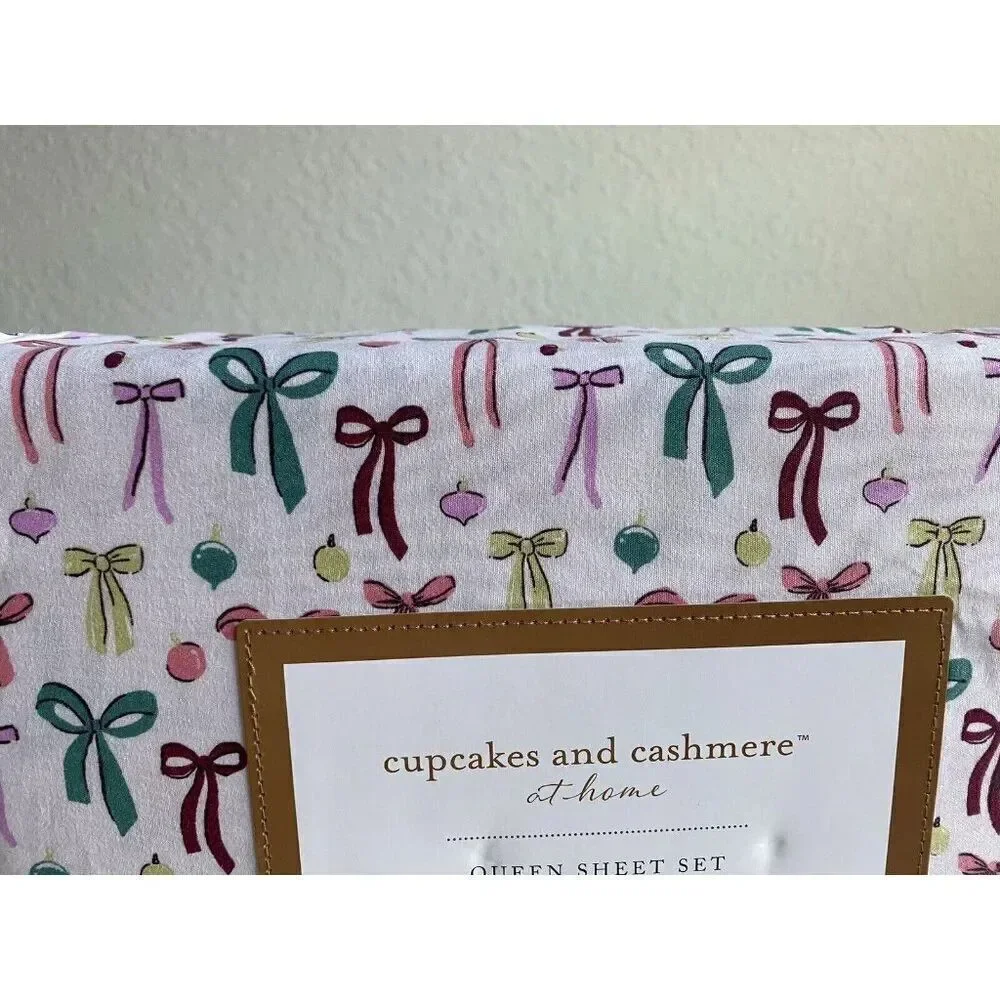 Cupcakes and Cashmere Bows Ornaments QUEEN SIZE Sheet‎ Set Christmas Bows NEW